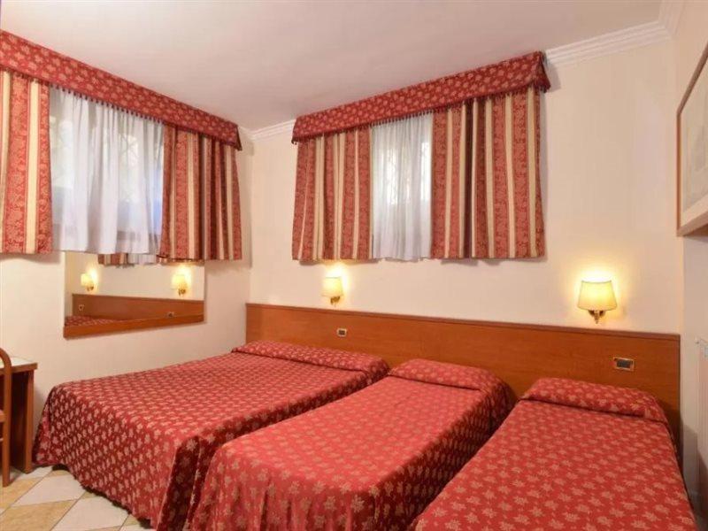 Hotel Chicago Rome Exterior photo
