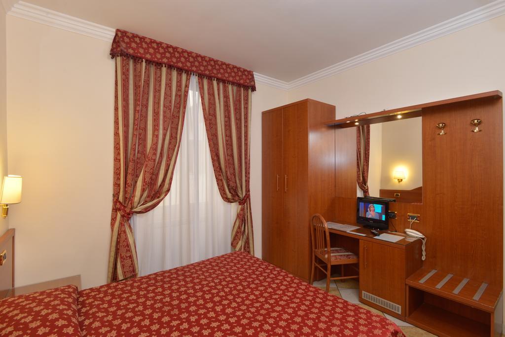 Hotel Chicago Rome Exterior photo